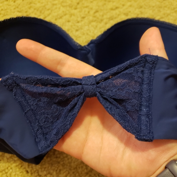 Victoria's Secret Navy Front Snap Closure Push-Up Bra, Size 36DD, EUC Like-New - Picture 4 of 8